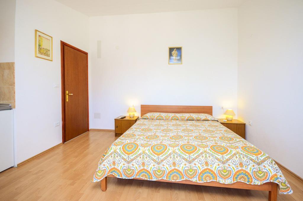 Apartments Romano Apartman *